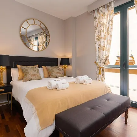 C31 Deluxe Into Cathedral Square Apartment Malaga