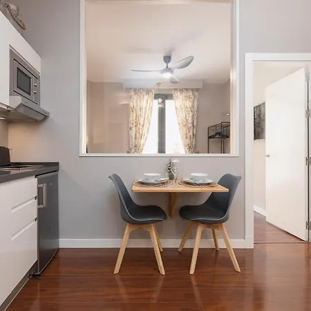 C31 Deluxe Into Cathedral Square Apartment *