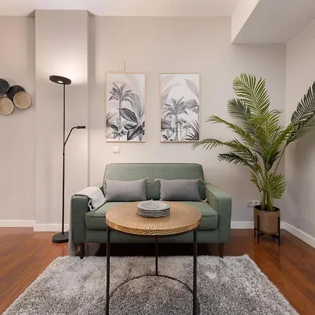 C31 Deluxe Into Cathedral Square Apartment