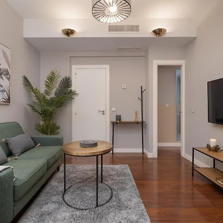 C31 Deluxe Into Cathedral Square Apartment *